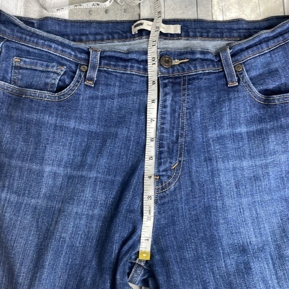 LEVI’S 515 Bootcut. Midrise. Medium wash. Size 16L—W33 L34. Excellent condition - Picture 10 of 12